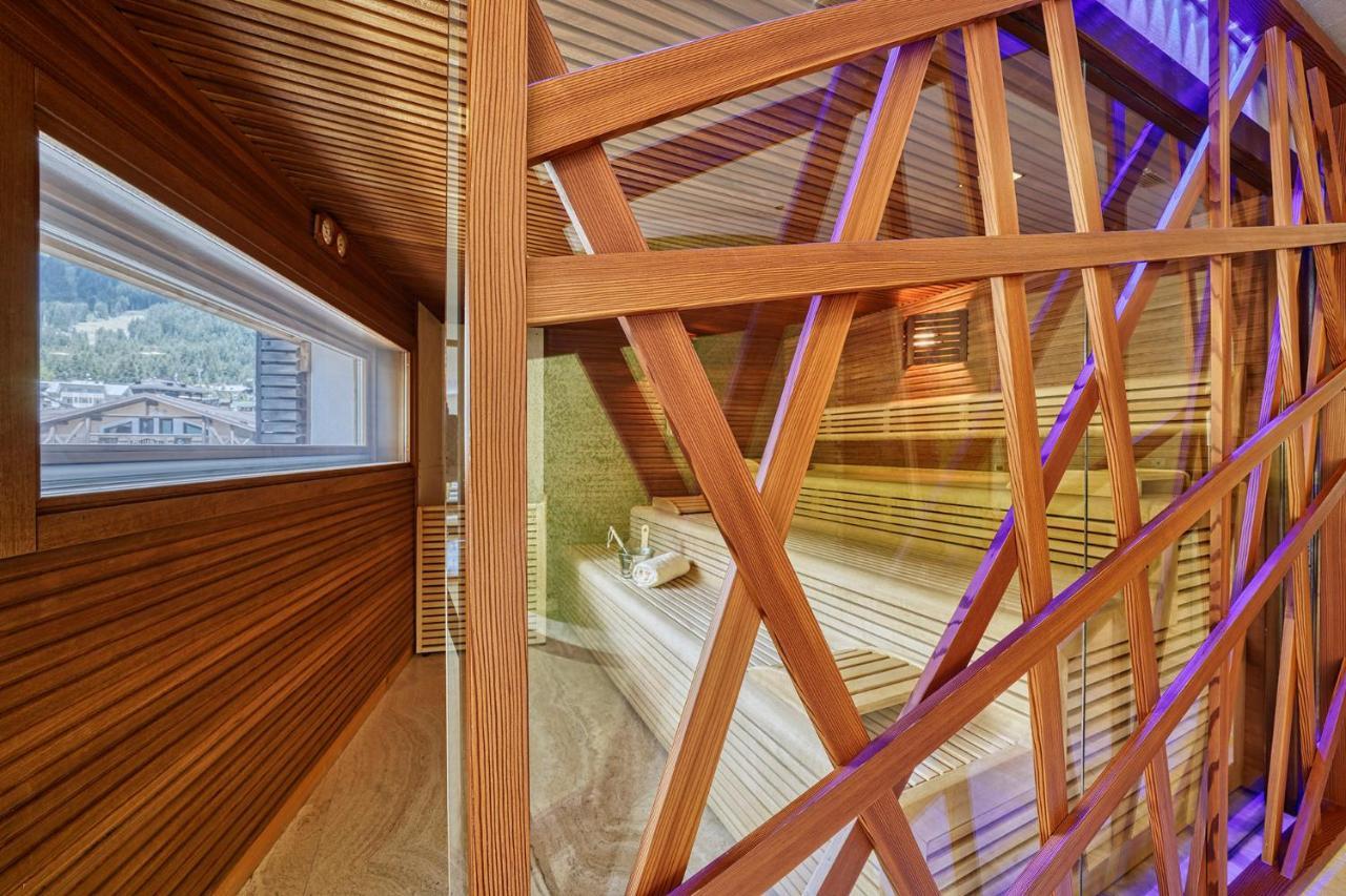 Majestic Hotel Madonna di Campiglio Exterior photo