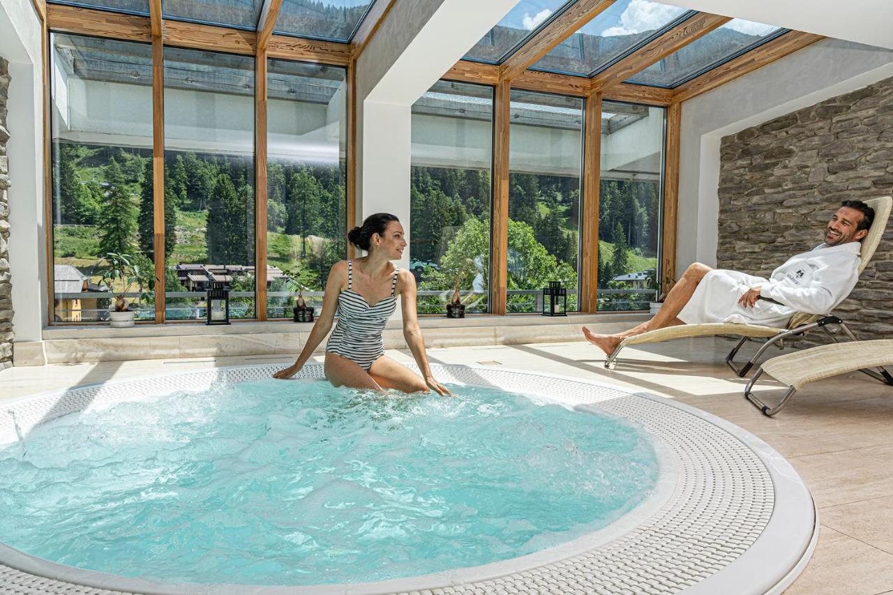 Majestic Hotel Madonna di Campiglio Exterior photo